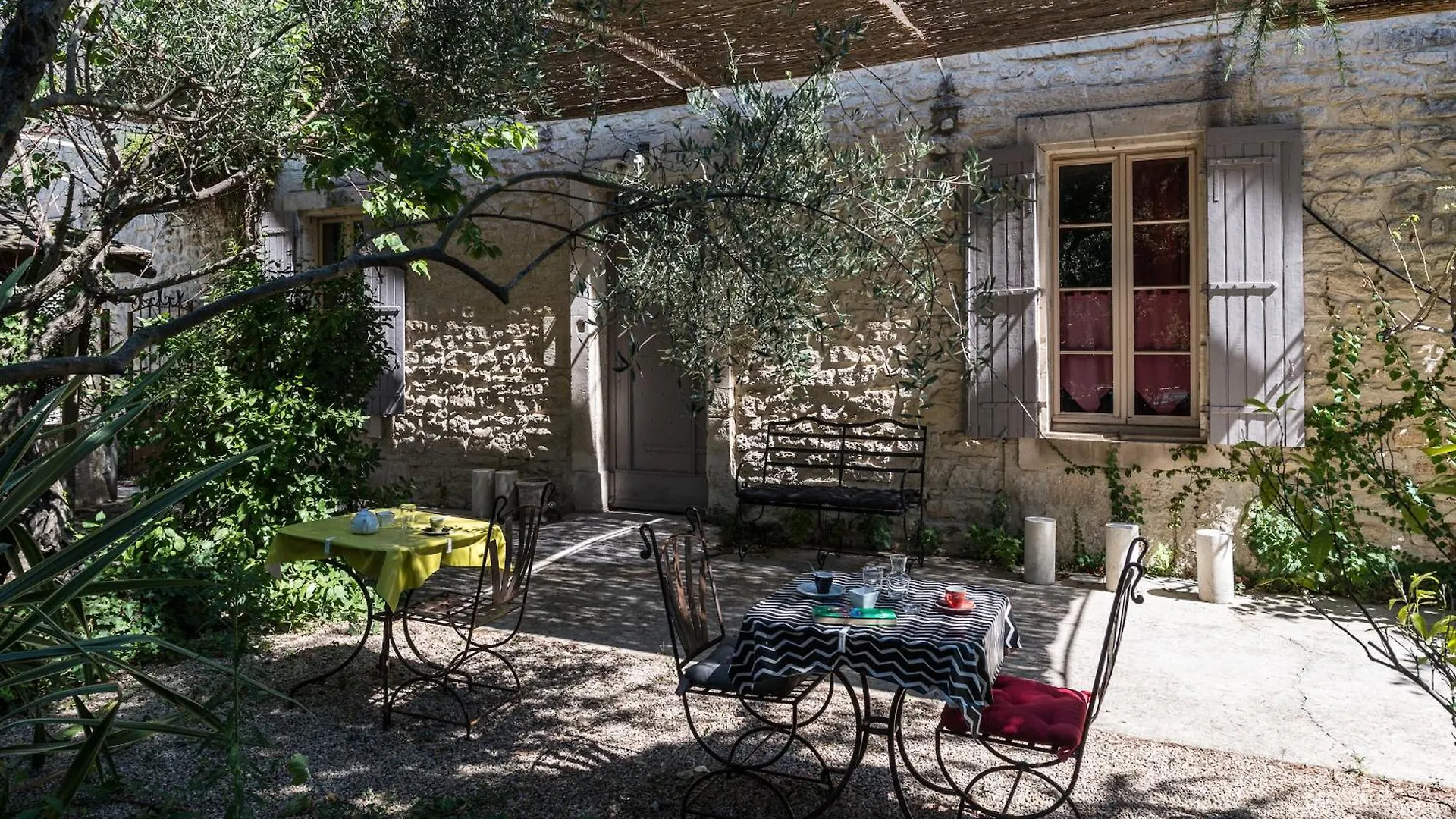 Hotel Mas Vidau Porte Des Alpilles Saint-Étienne-du-Grès 法国