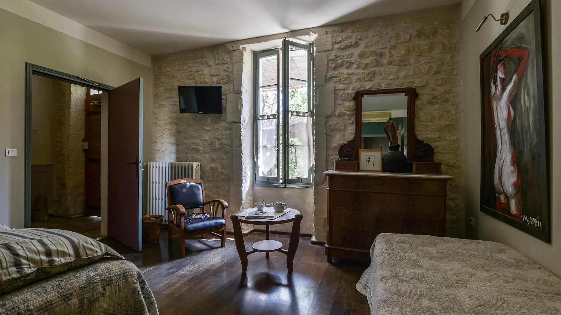 Hôtel MAS VIDAU Saint-Étienne-du-Grès 0*,  France